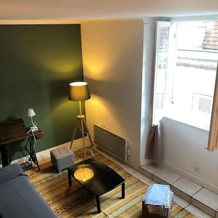 Perigueux: Appartement A Deux Pas De La Cathedrale Appartement Périgueux